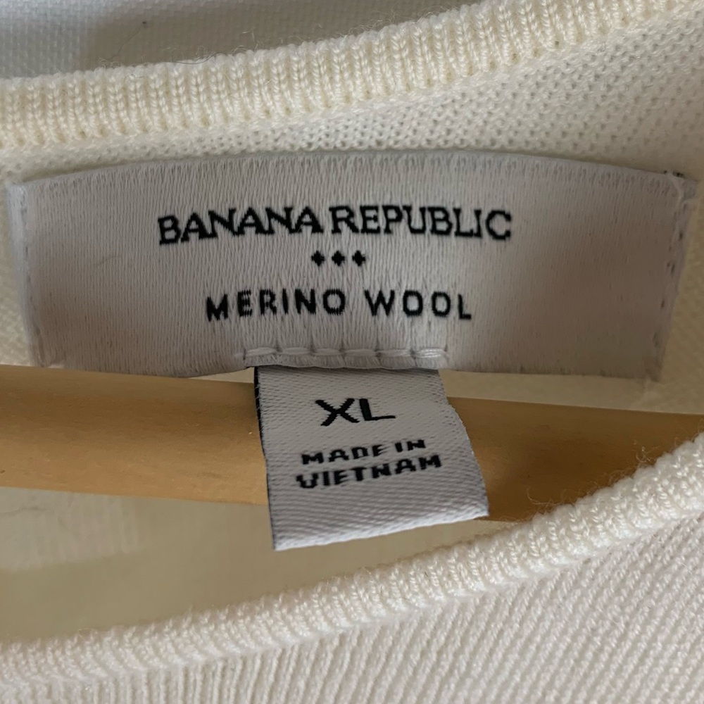 Banana Republic Ivory Merino Wool Sweater Shell - Picture 7 of 8
